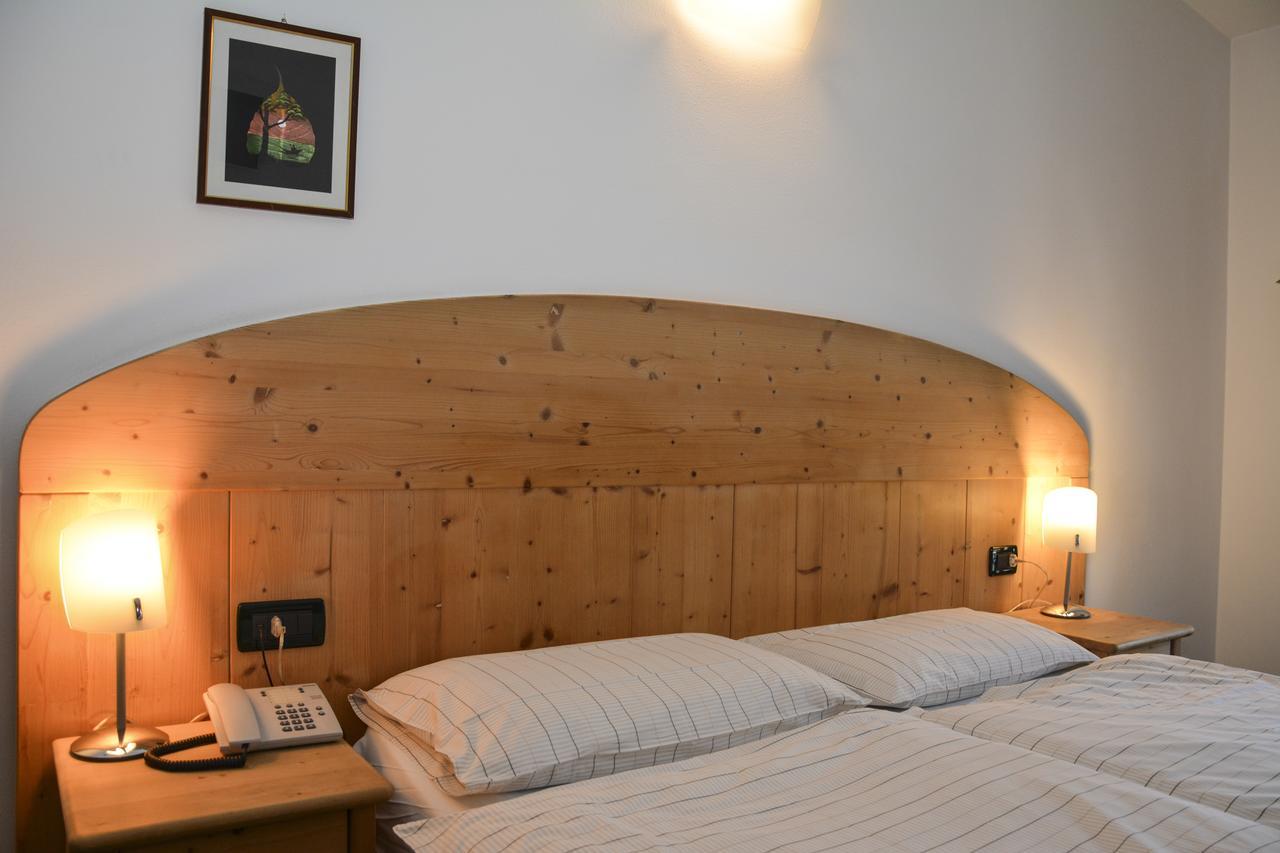 Albergo メッツォラゴ エクステリア 写真
